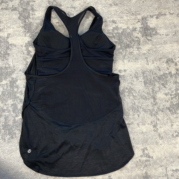 Lululemon Twist Around 2 in 1 Tank Luxtreme in Black W1CFXS Built in Bra 6 - Picture 13 of 16